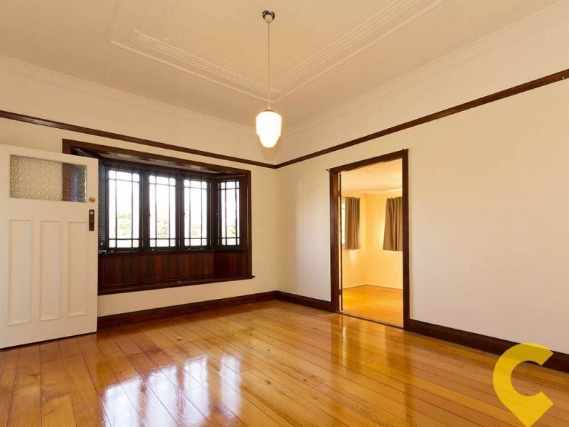 17 Bradley Avenue, Kedron QLD 4031