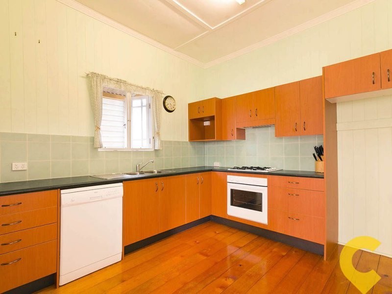 17 Bradley Avenue, Kedron QLD 4031