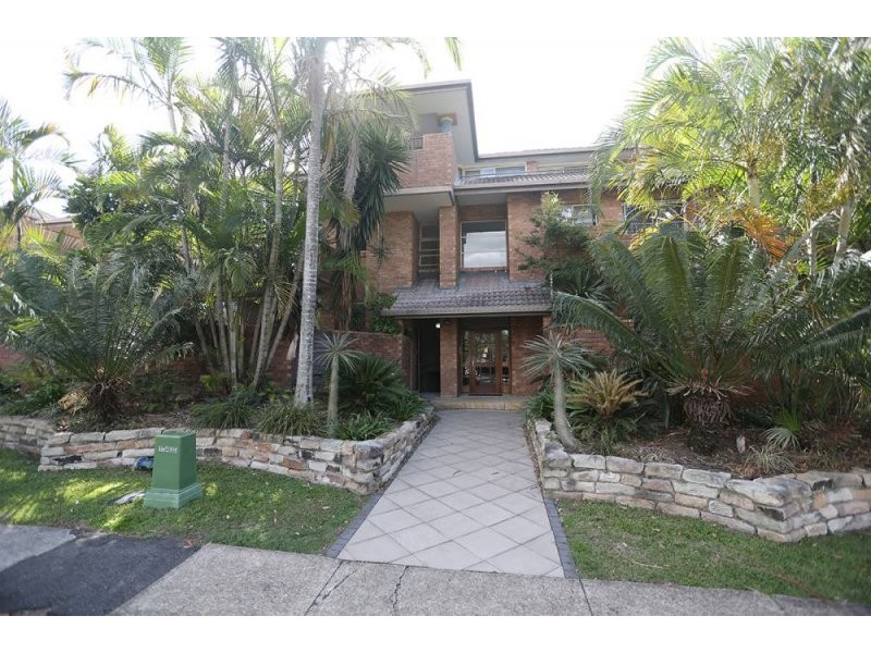 6/8 Carr Street, St Lucia QLD 4067