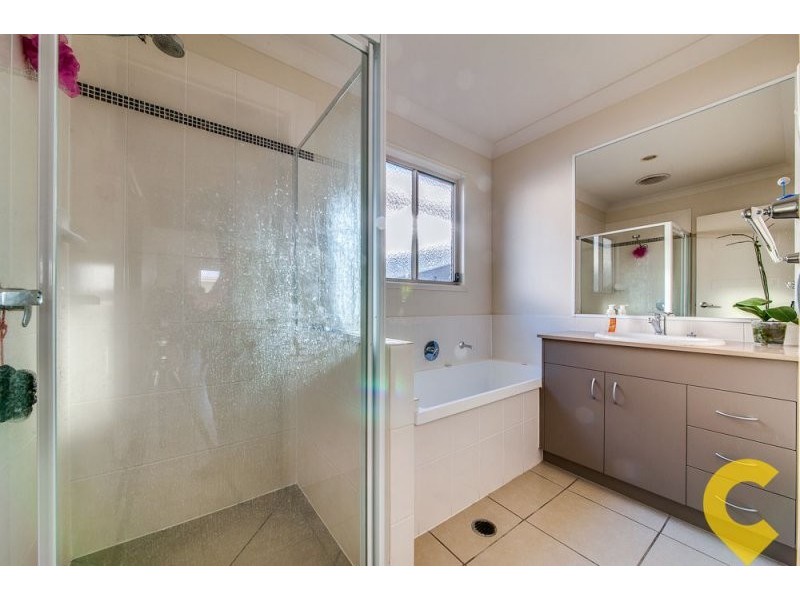 8 Griffin Crescent, Collingwood Park QLD 4301