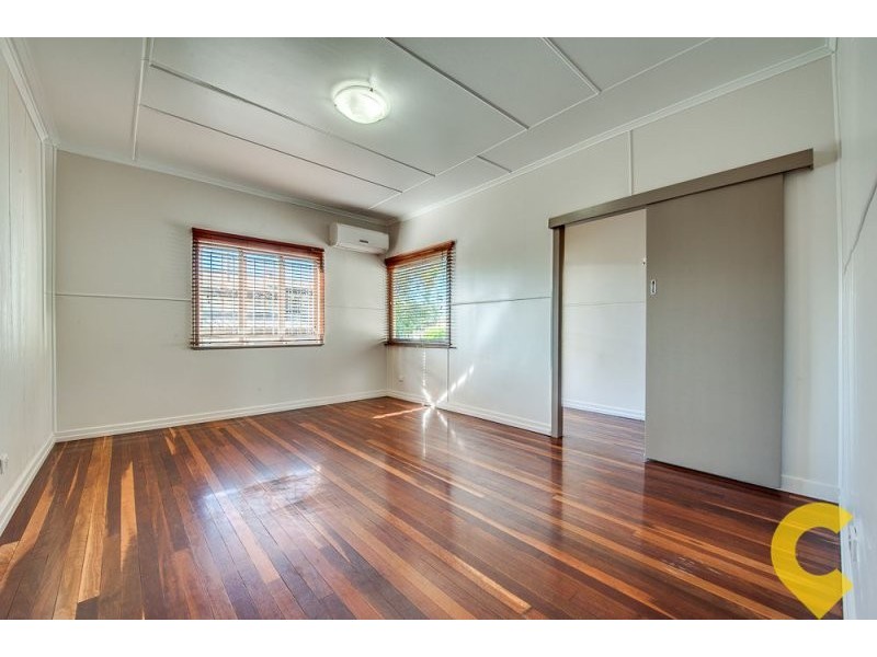 6 Gledson Street, North Booval QLD 4304