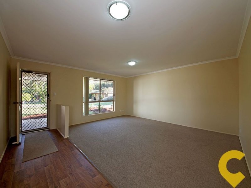 14 Bream Court, Sandstone Point QLD 4511