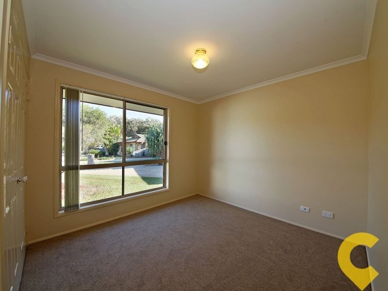 14 Bream Court, Sandstone Point QLD 4511