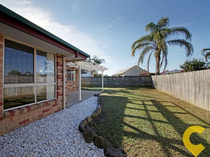 14 Bream Court, Sandstone Point QLD 4511