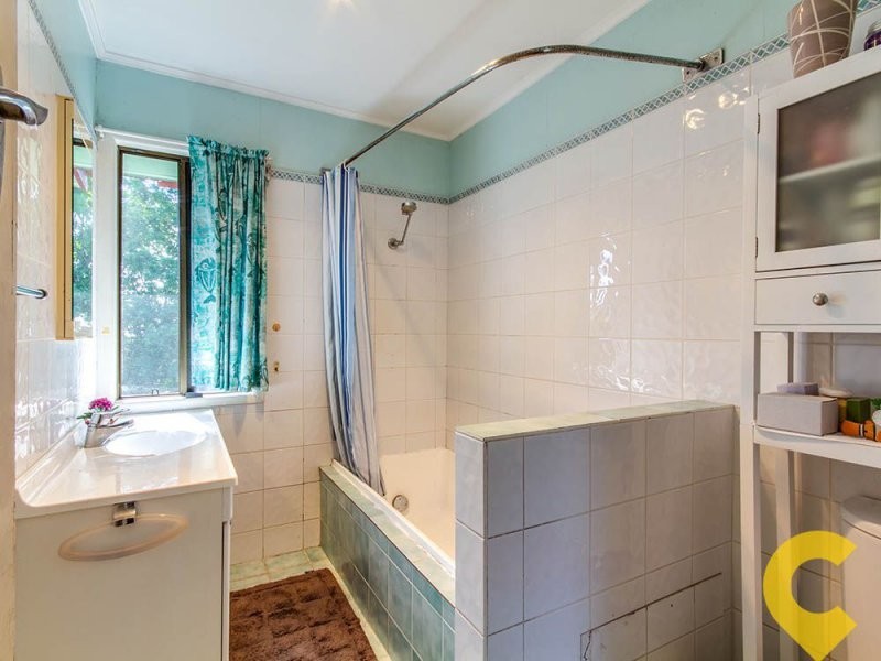 17 Blenheim Street, Chermside West QLD 4032