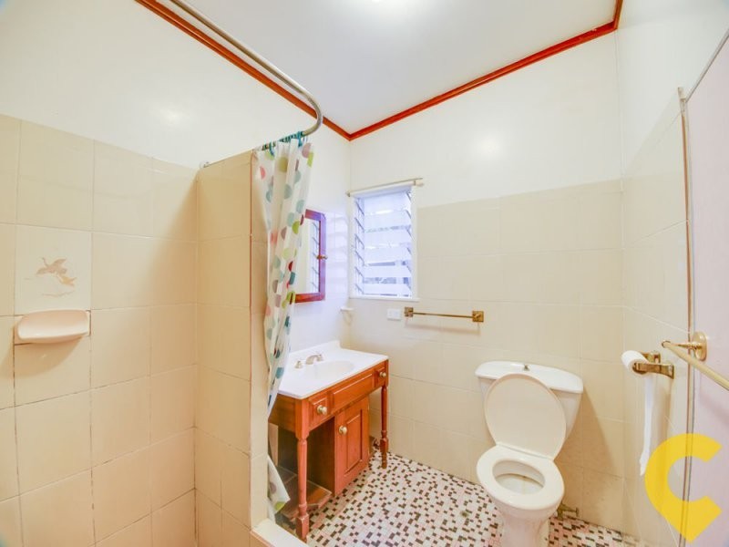 2/19 Lily Street, Indooroopilly QLD 4068