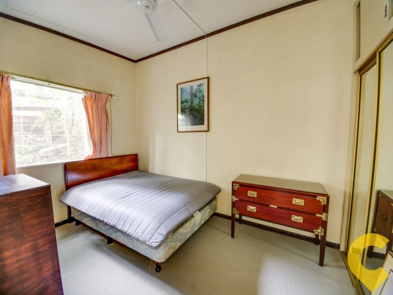 2/19 Lily Street, Indooroopilly QLD 4068