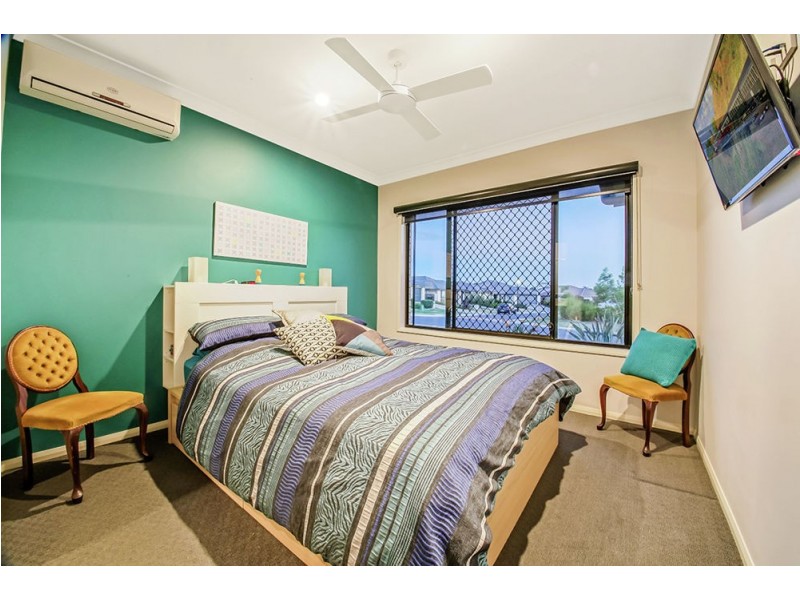 21 Cootharaba Crescent, Warner QLD 4500