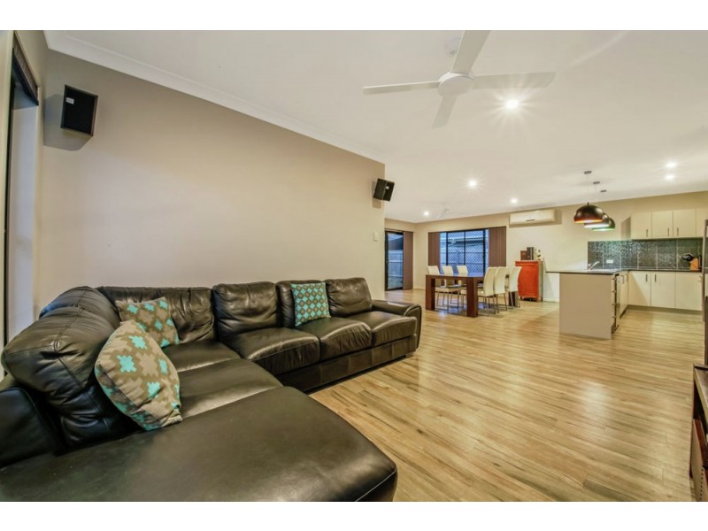 21 Cootharaba Crescent, Warner QLD 4500