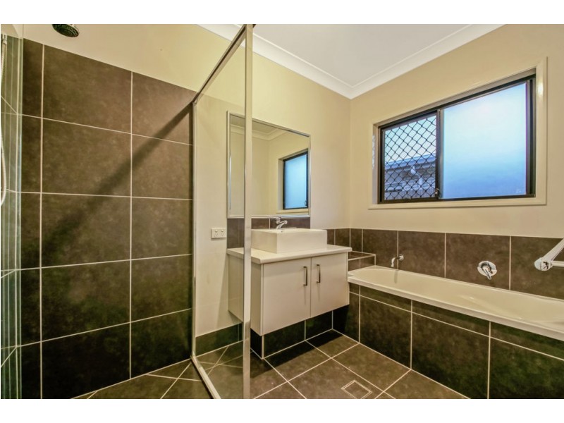 21 Cootharaba Crescent, Warner QLD 4500