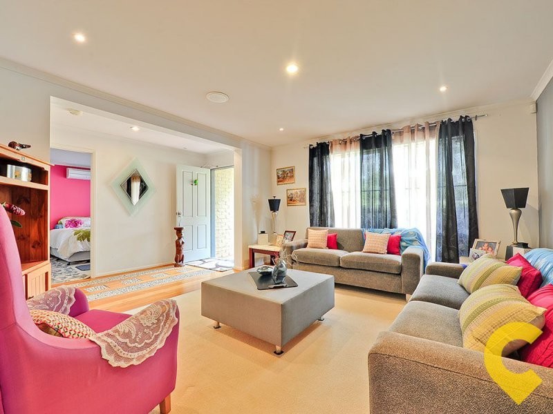 4 Brigalow Close, Bridgeman Downs QLD 4035