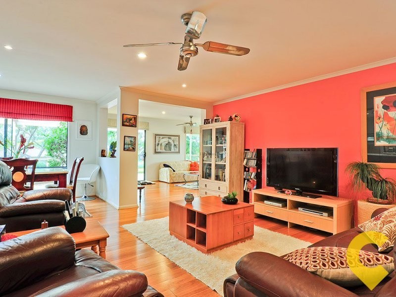 4 Brigalow Close, Bridgeman Downs QLD 4035