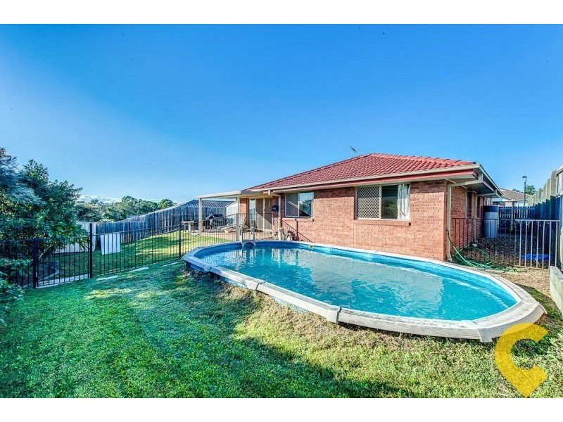 25 Charlton Place, Regents Park QLD 4118