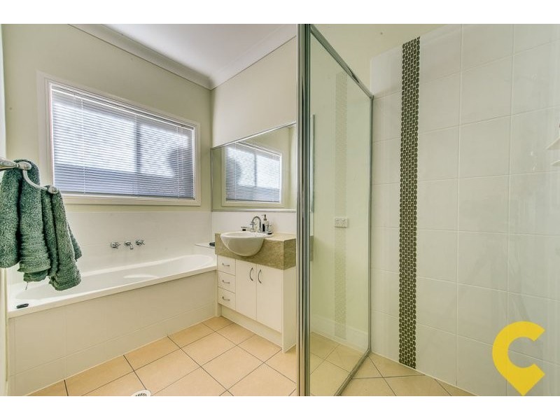 4 Greentrees Terrace, Springfield Lakes QLD 4300