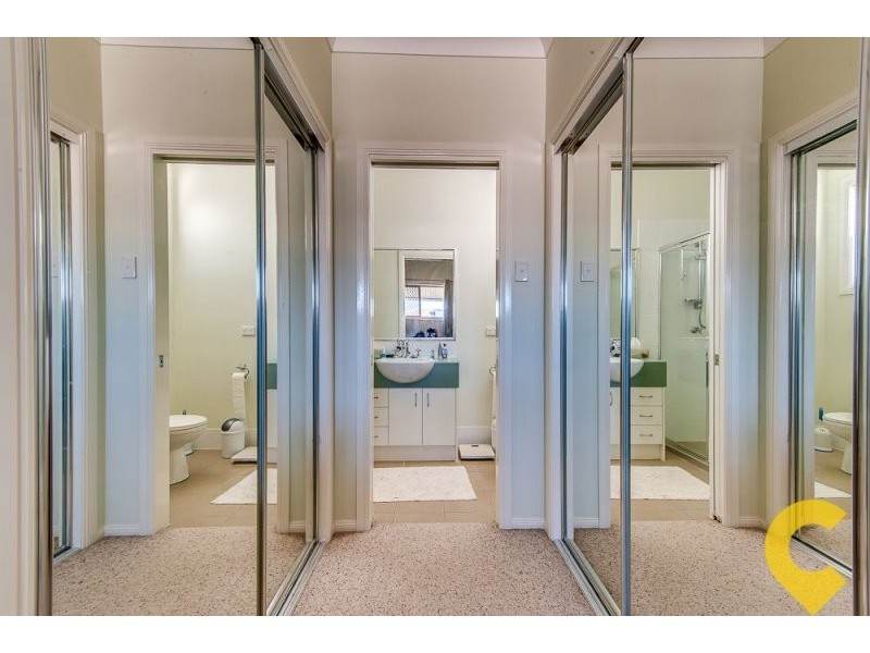 4 Greentrees Terrace, Springfield Lakes QLD 4300