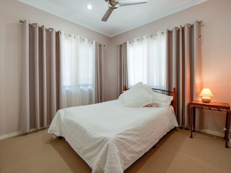 2 Griffin Crescent, Collingwood Park QLD 4301