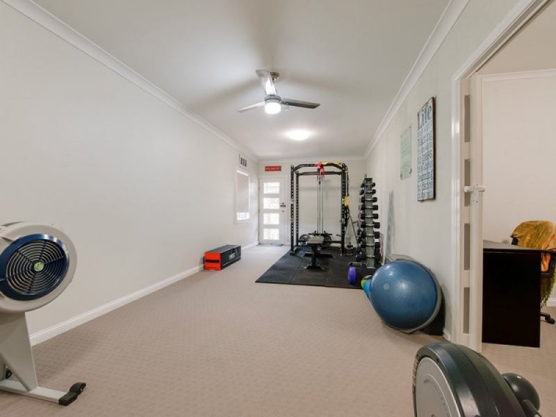 2 Griffin Crescent, Collingwood Park QLD 4301