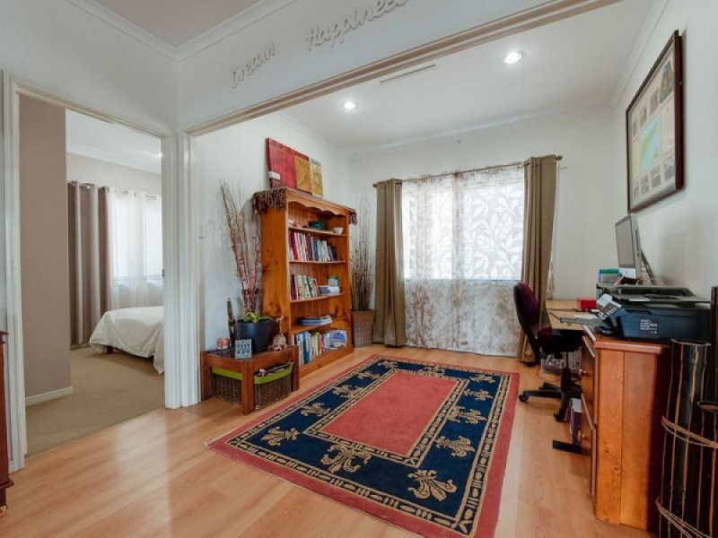 2 Griffin Crescent, Collingwood Park QLD 4301