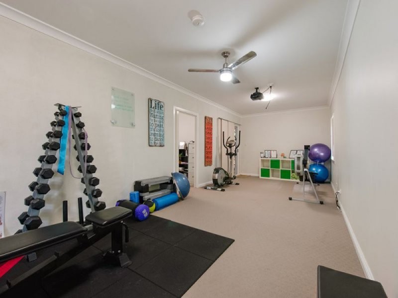2 Griffin Crescent, Collingwood Park QLD 4301