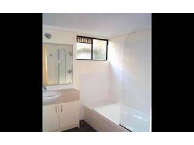 3/120 Central Ave, Indooroopilly QLD 4068