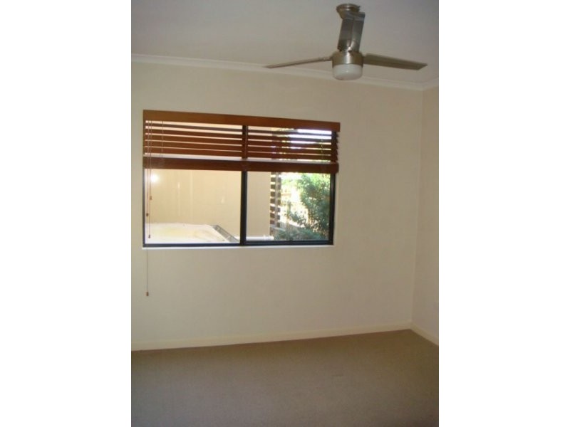 3/120 Central Ave, Indooroopilly QLD 4068