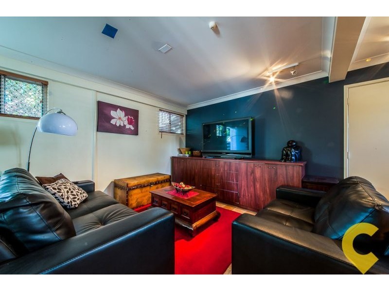 369 Seventeen Mile Rocks Rd, Oxley QLD 4075