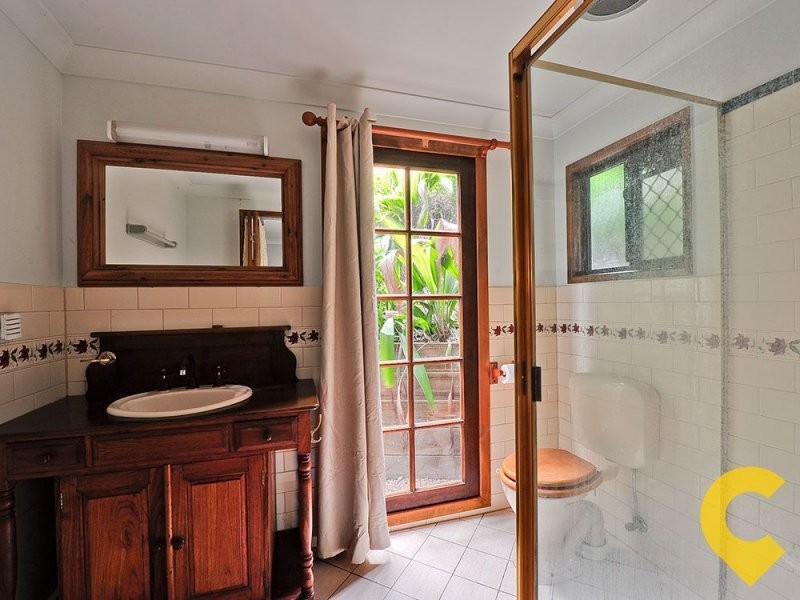 9 Romulus Street, Eatons Hill QLD 4037