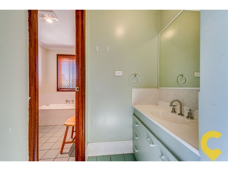 4 Minker Place, Forest Lake QLD 4078