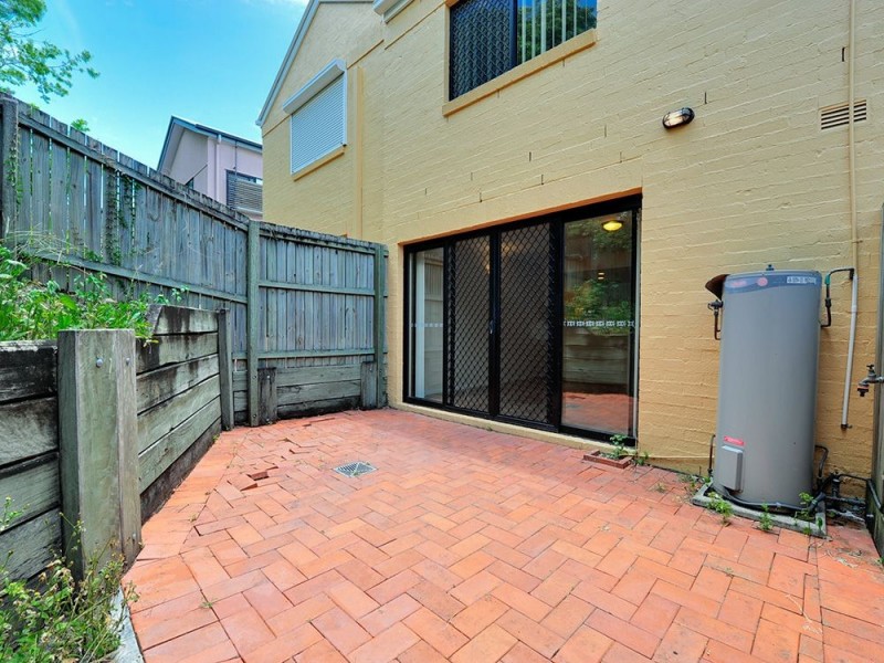 4/28-30 MacDonnell Street, Toowong QLD 4066