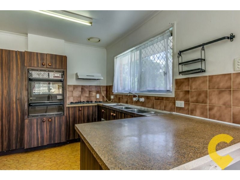 10 Montreal Street, Wishart QLD 4122