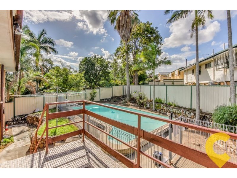 10 Montreal Street, Wishart QLD 4122