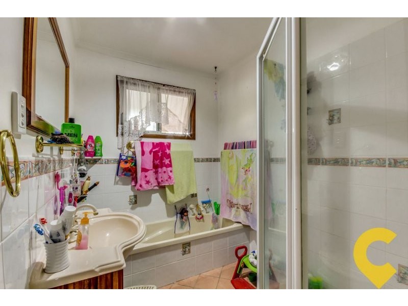 31 Bingo St, Holmview QLD 4207