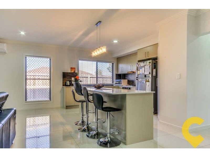 11 Wallaman Close, Waterford QLD 4133