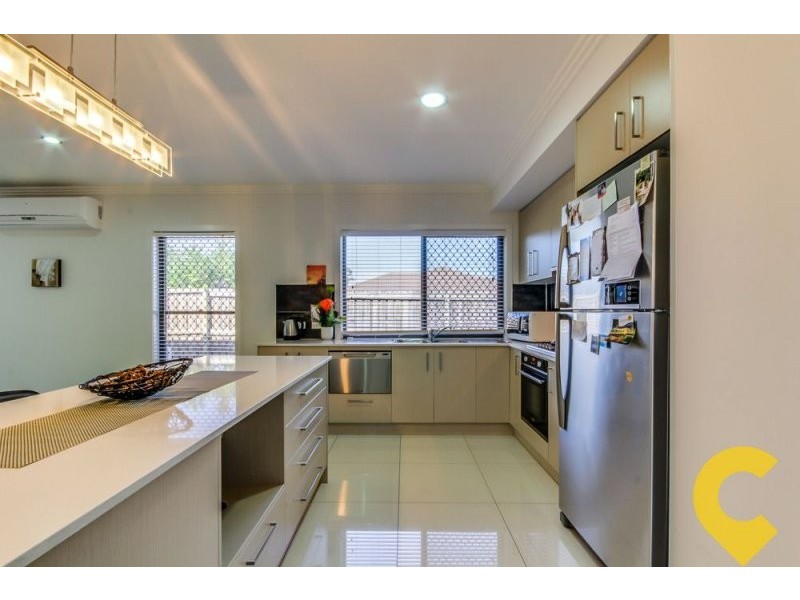 11 Wallaman Close, Waterford QLD 4133