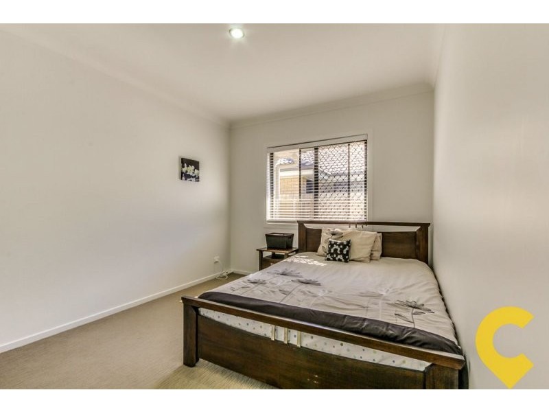 11 Wallaman Close, Waterford QLD 4133