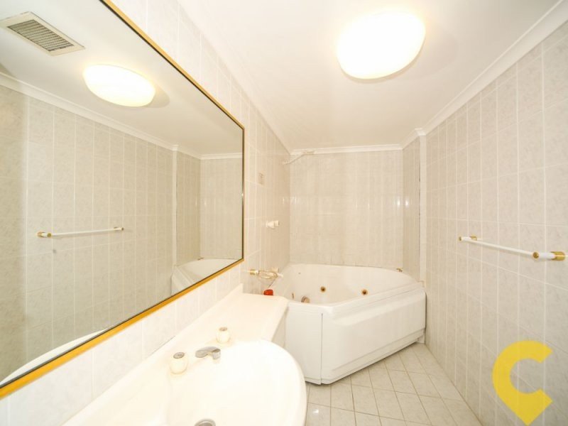 510 Marine Parade, Biggera Waters QLD 4216