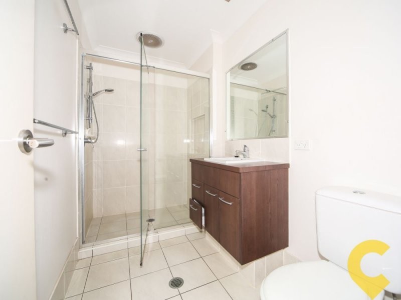 2/28 Armani Ave, Pimpama QLD 4209