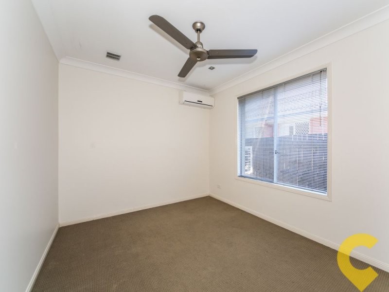 2/28 Armani Ave, Pimpama QLD 4209
