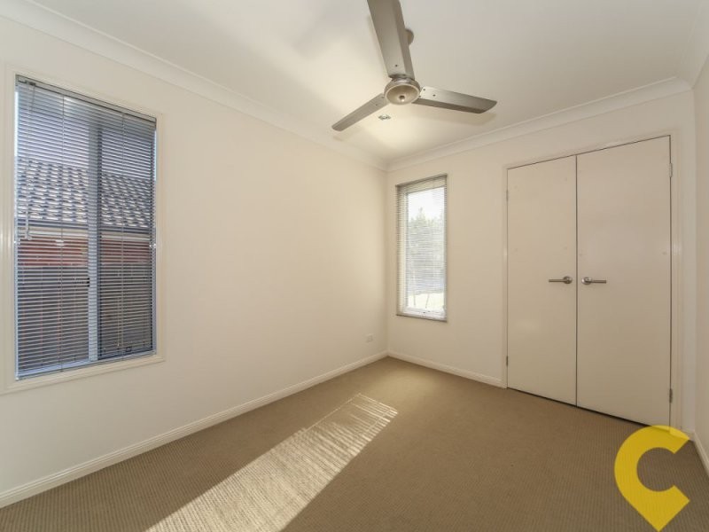 2/28 Armani Ave, Pimpama QLD 4209