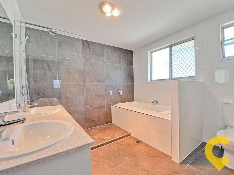 76 Lancaster Street, Coorparoo QLD 4151