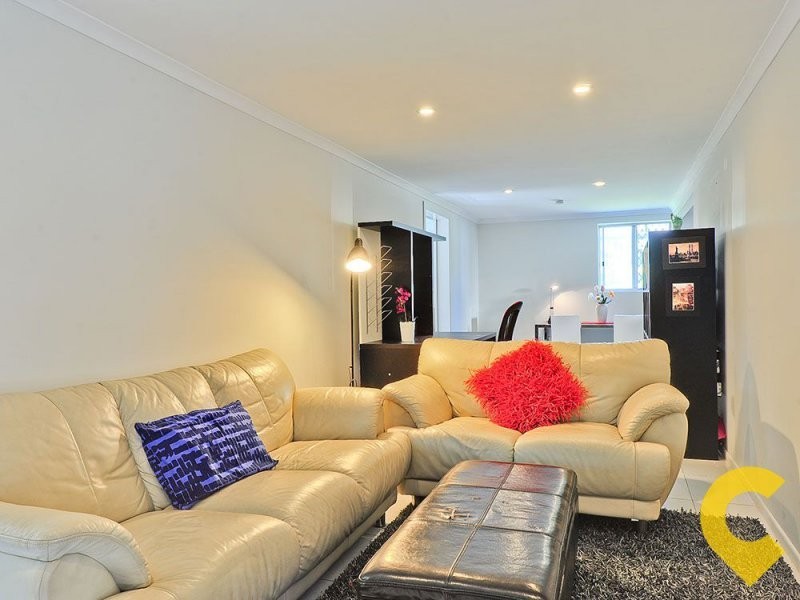 76 Lancaster Street, Coorparoo QLD 4151