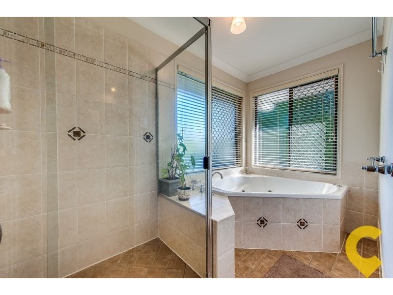 3 Mountain Ash Place, Brookwater QLD 4300