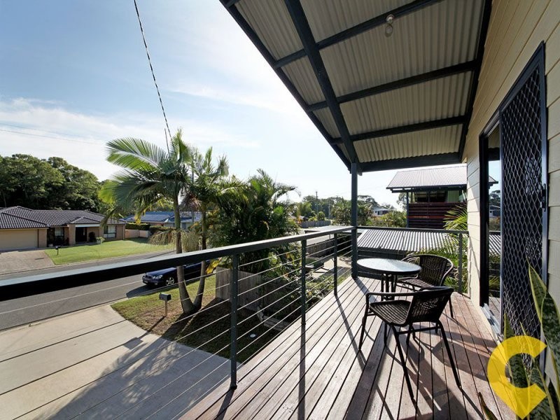 7 Saint Smith Street, Beachmere QLD 4510