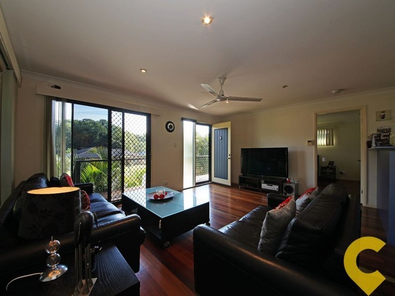 7 Saint Smith Street, Beachmere QLD 4510