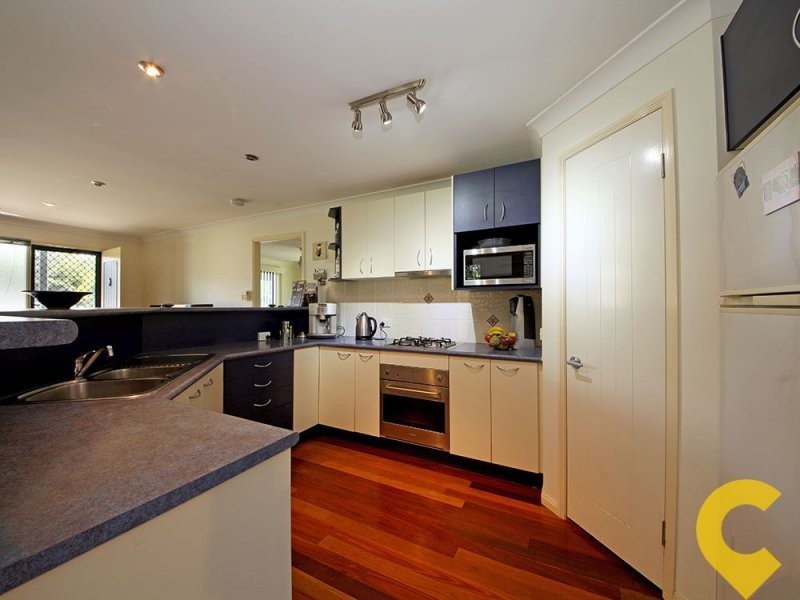 7 Saint Smith Street, Beachmere QLD 4510