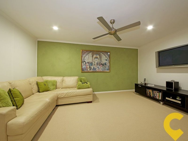 7 Saint Smith Street, Beachmere QLD 4510