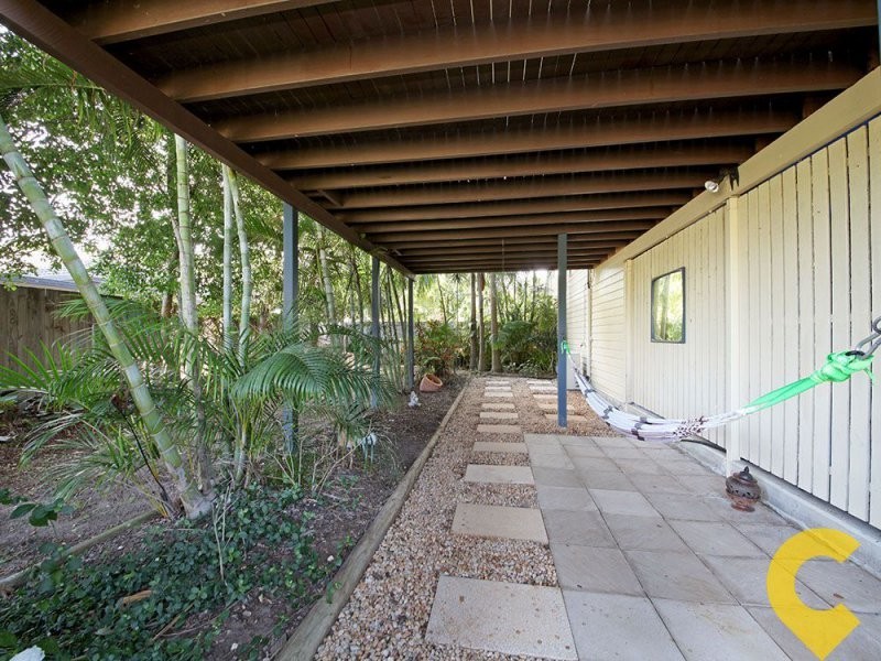 7 Saint Smith Street, Beachmere QLD 4510