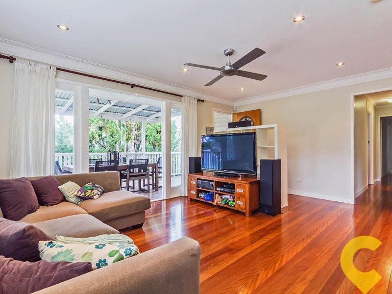 22 Rutherford Street, Stafford Heights QLD 4053