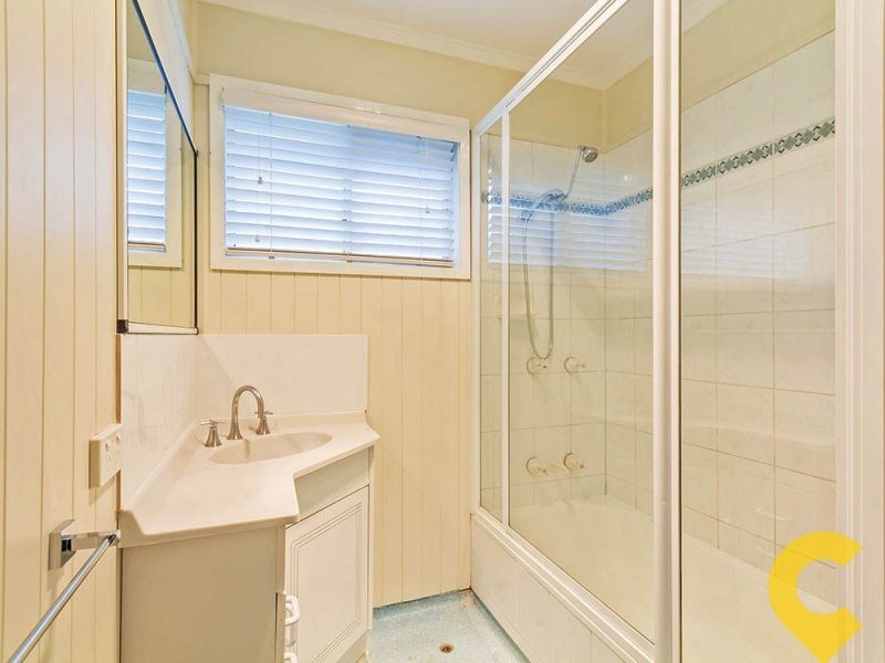 22 Rutherford Street, Stafford Heights QLD 4053