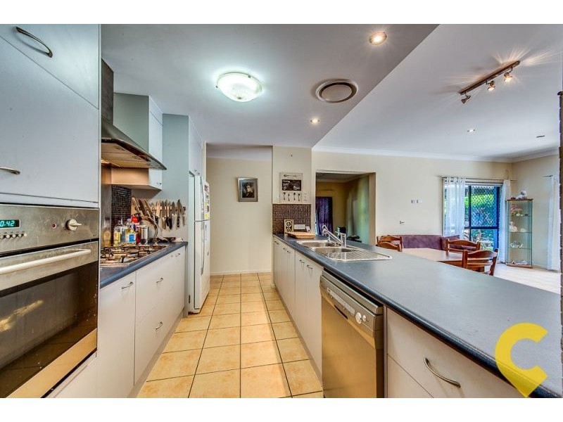 17 Crediton Place, Forest Lake QLD 4078